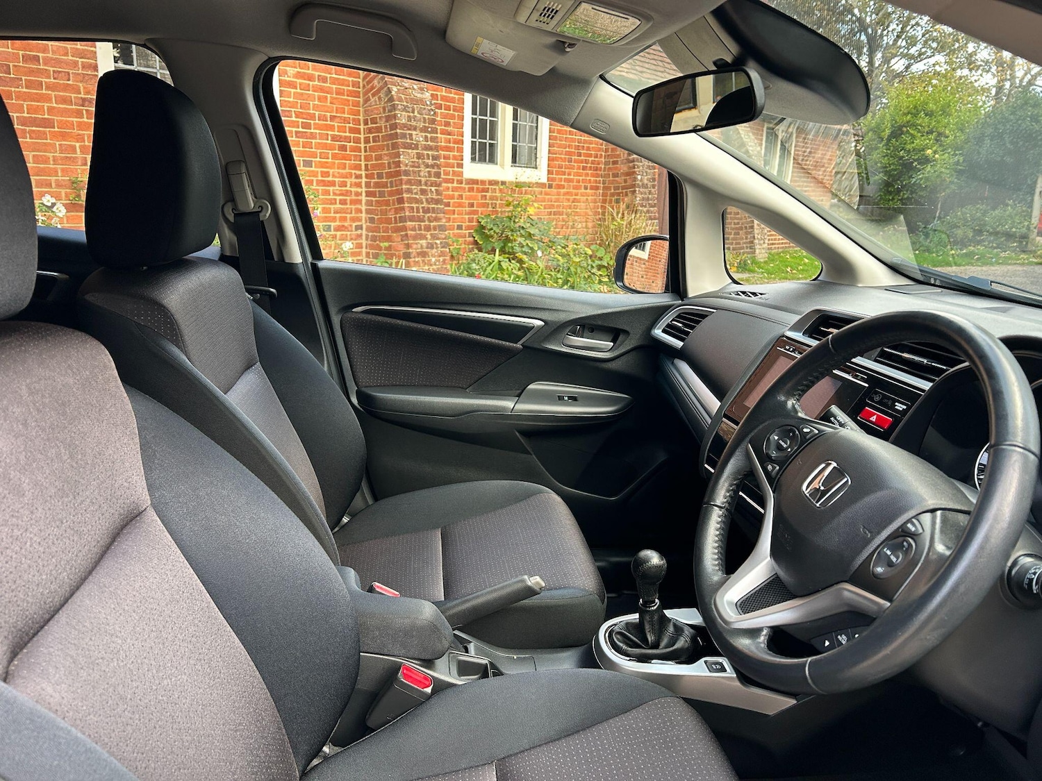 Used Honda Jazz 2015 for sale - 76991808: Photo 2