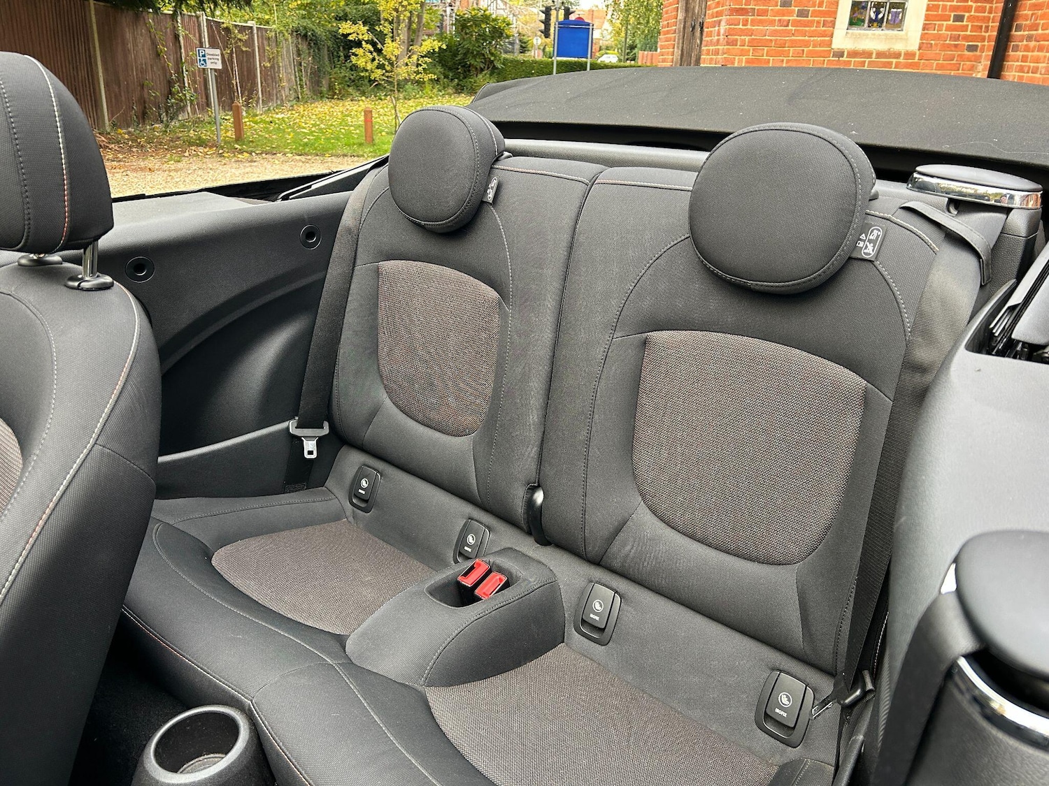 Used MINI Convertible 2017 for sale - 76389276: Photo 12