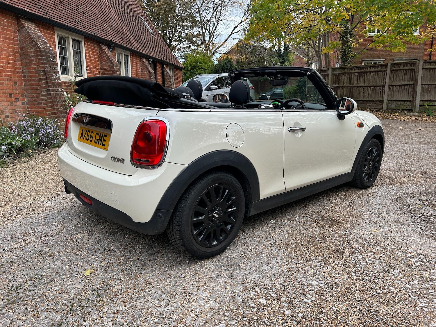 Used MINI Convertible 2017 for sale - 76389276: Photo 23