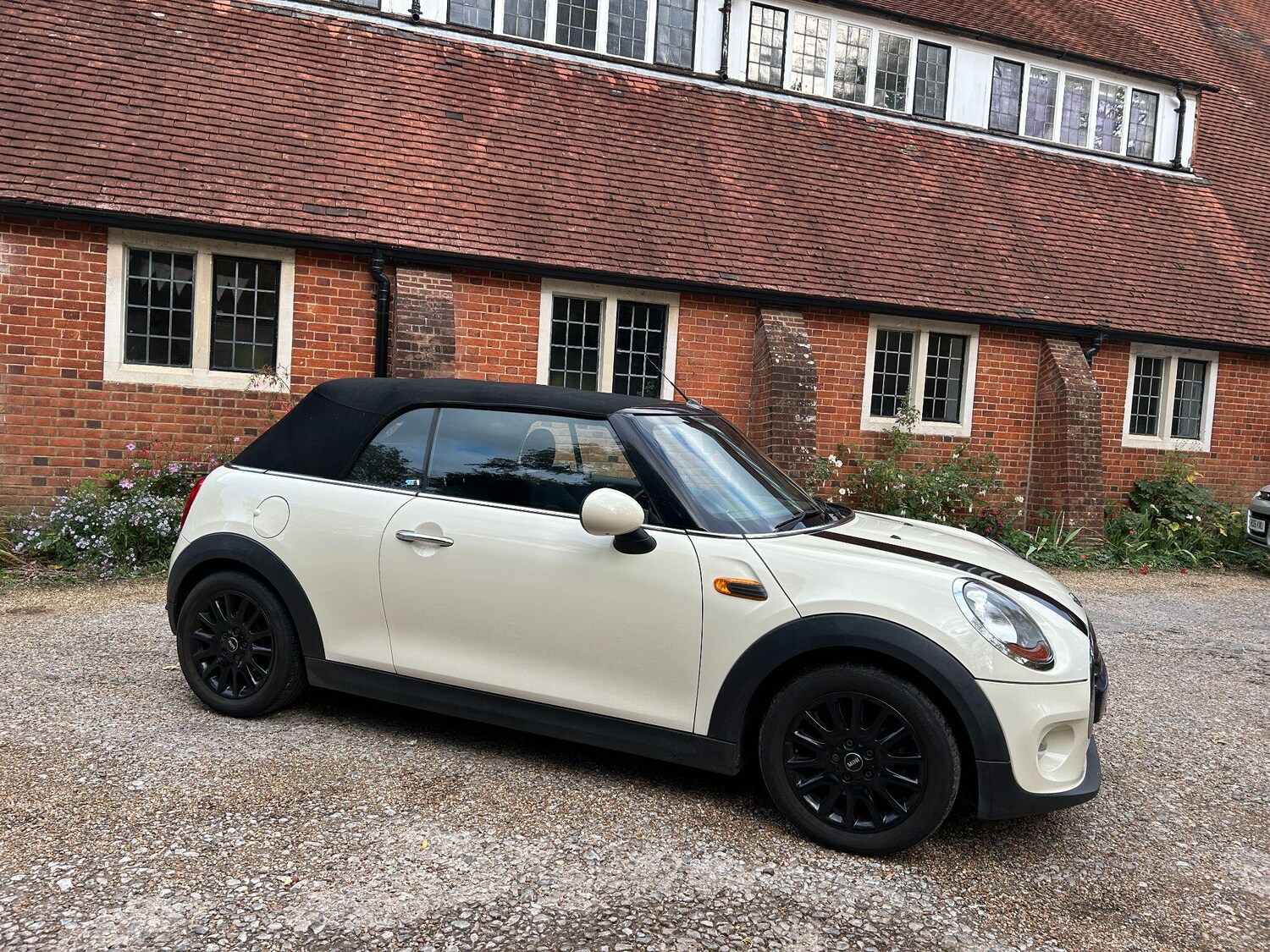 Used MINI Convertible 2017 for sale - 76389276: Photo 28