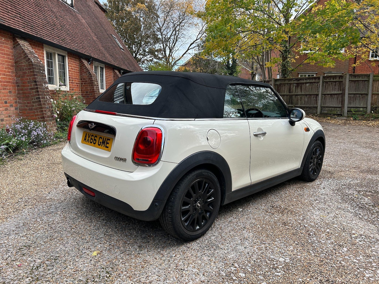 Used MINI Convertible 2017 for sale - 76389276: Photo 29