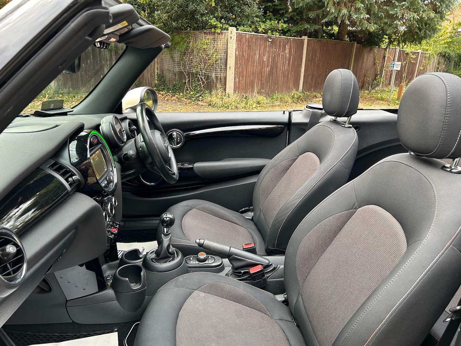 Used MINI Convertible 2017 for sale - 76389276: Photo 3