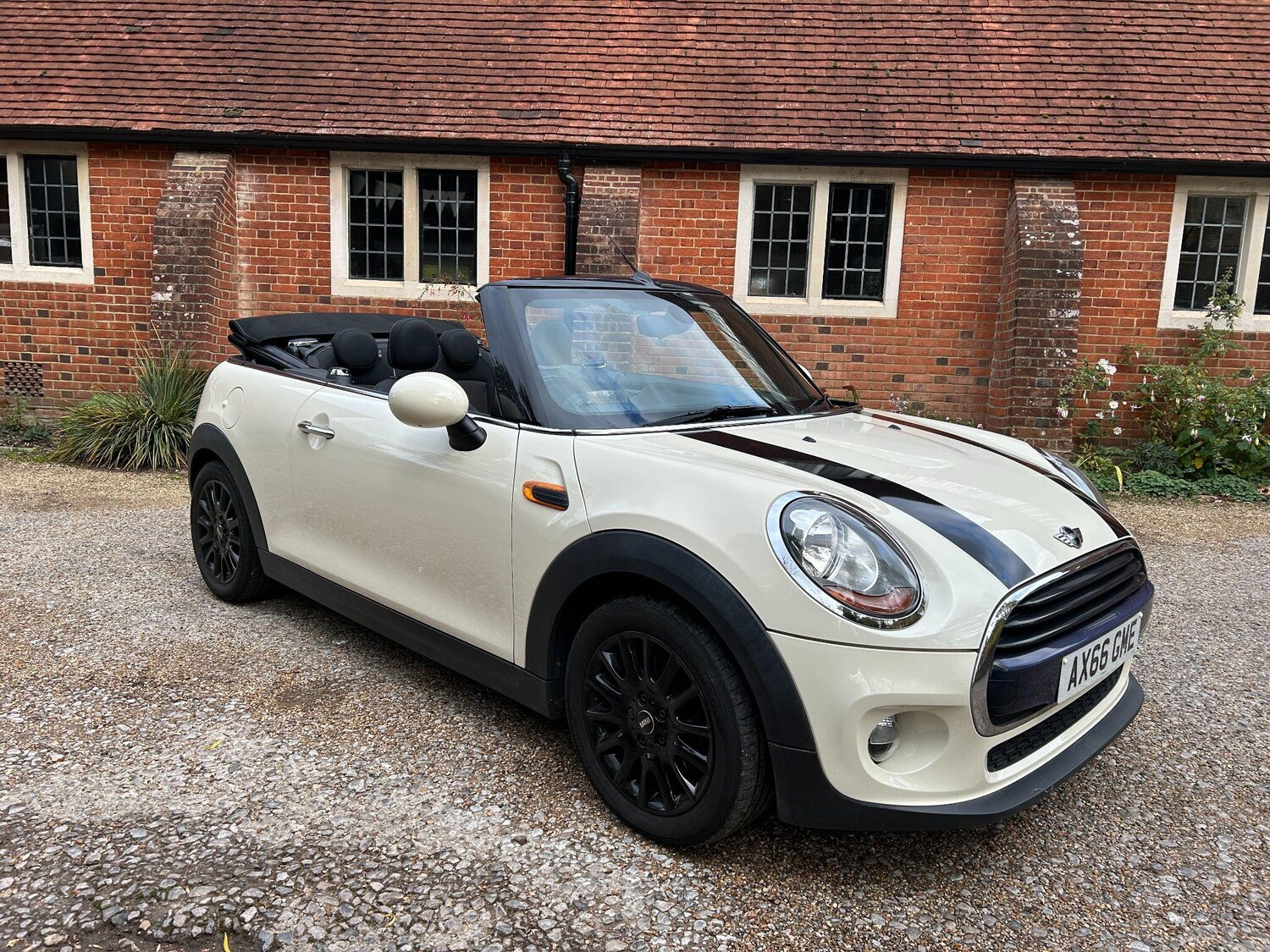Used MINI Convertible 2017 for sale - 76389276: Photo 30