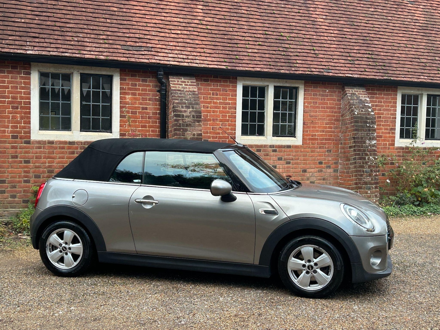 Used MINI Convertible 2018 for sale - 76644955: Photo 18