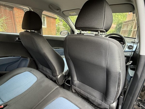 Used Hyundai i10 2016 for sale - 75978011: Photo 15