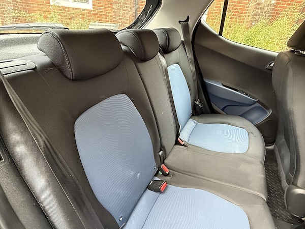 Used Hyundai i10 2016 for sale - 75978011: Photo 16