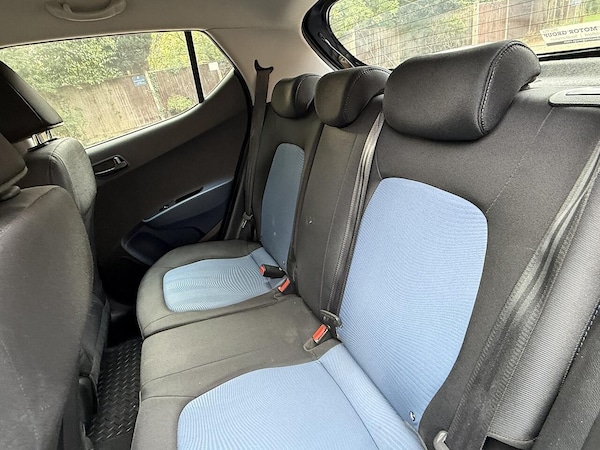 Used Hyundai i10 2016 for sale - 75978011: Photo 20
