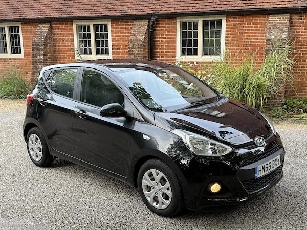 Used Hyundai i10 2016 for sale - 75978011: Photo 2