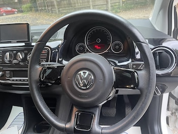 Used Volkswagen up! 2014 for sale - 76995362: Photo