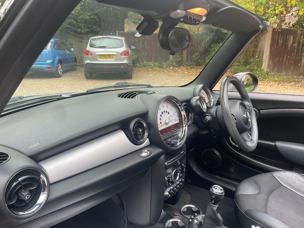 Used MINI Convertible 2013 for sale - 76295463: Photo 12