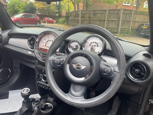 Used MINI Convertible 2013 for sale - 76295463: Photo 20