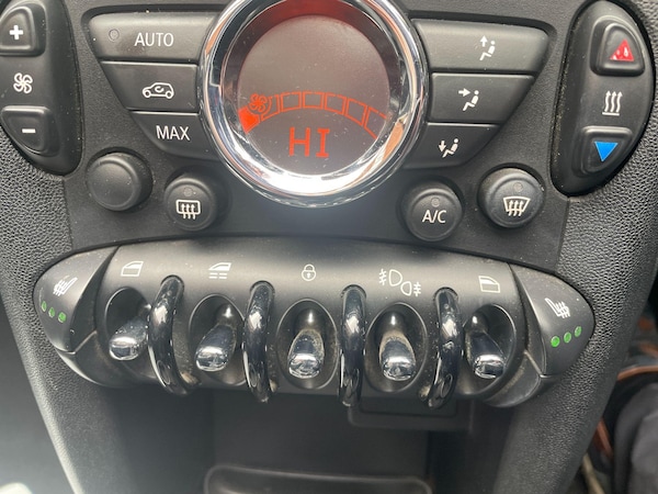 Used MINI Convertible 2013 for sale - 76295463: Photo 28