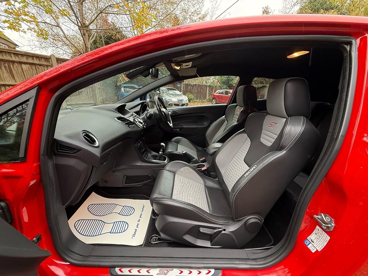 Used Ford Fiesta 2015 for sale - 76512538: Photo 11