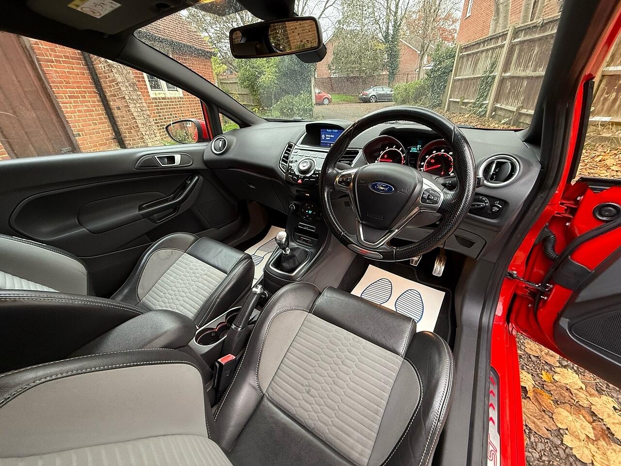 Used Ford Fiesta 2015 for sale - 76512538: Photo 16