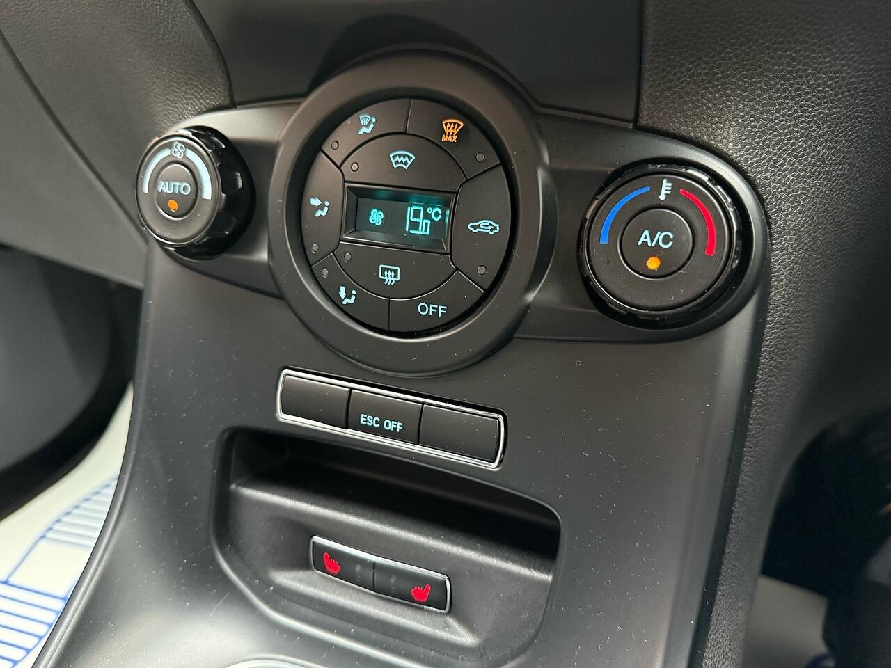 Used Ford Fiesta 2015 for sale - 76512538: Photo 20