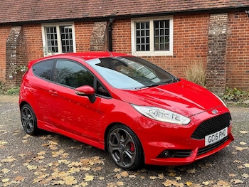 Used Ford Fiesta 2015 for sale - 76512538: Photo