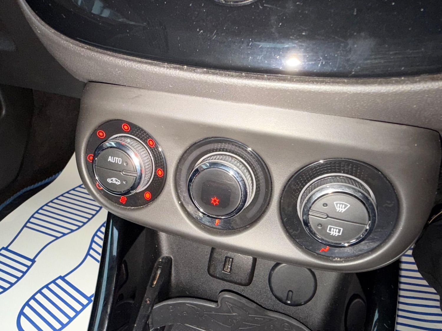 Used Vauxhall ADAM 2016 for sale - 76409479: Photo 21