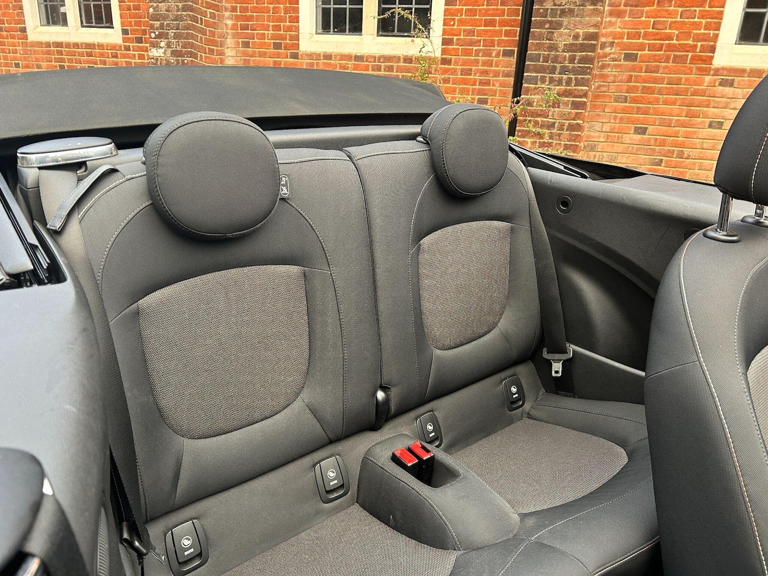 Used MINI Convertible 2016 for sale - 76742483: Photo 10