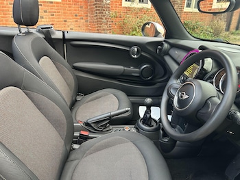 Used MINI Convertible 2016 for sale - 76742483: Photo