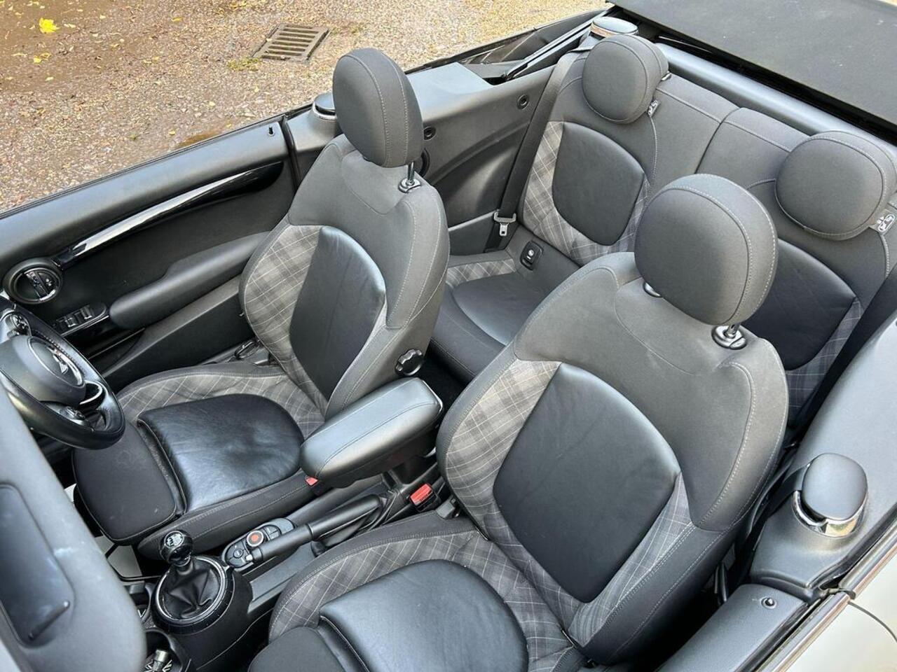 Used MINI Convertible 2017 for sale - 76926698: Photo 5