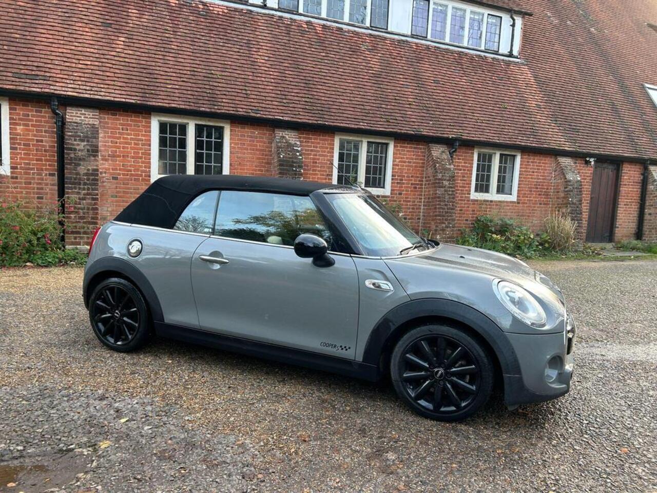Used MINI Convertible 2017 for sale - 76926698: Photo 7