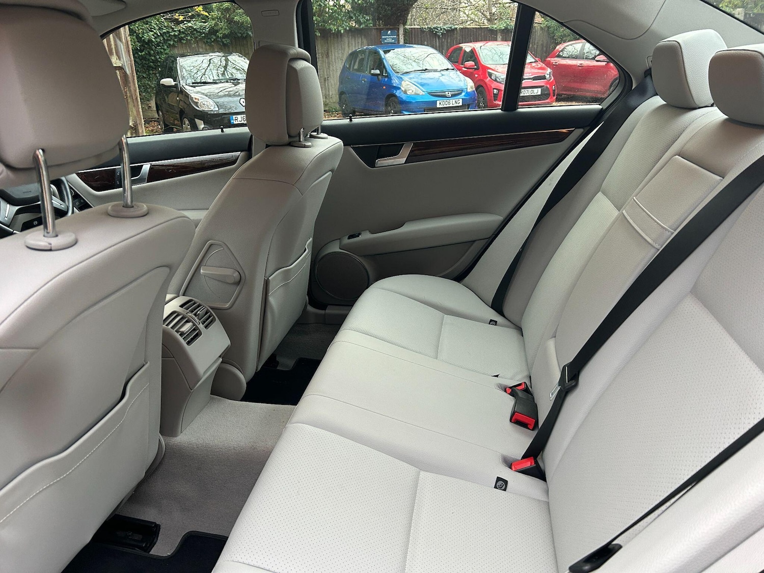 Used Mercedes-Benz C Class 2011 for sale - 76573493: Photo 12