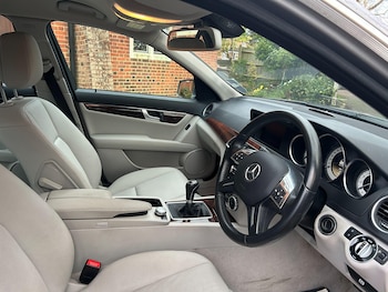 Used Mercedes-Benz C Class 2011 for sale - 76573493: Photo