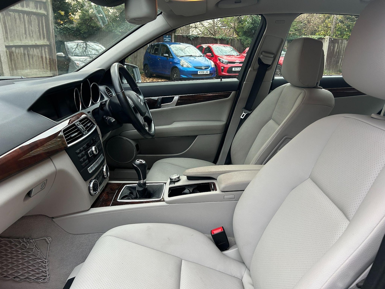 Used Mercedes-Benz C Class 2011 for sale - 76573493: Photo 3