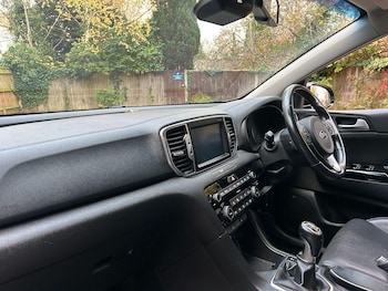 Used Kia Sportage 2017 for sale - 76538776: Photo