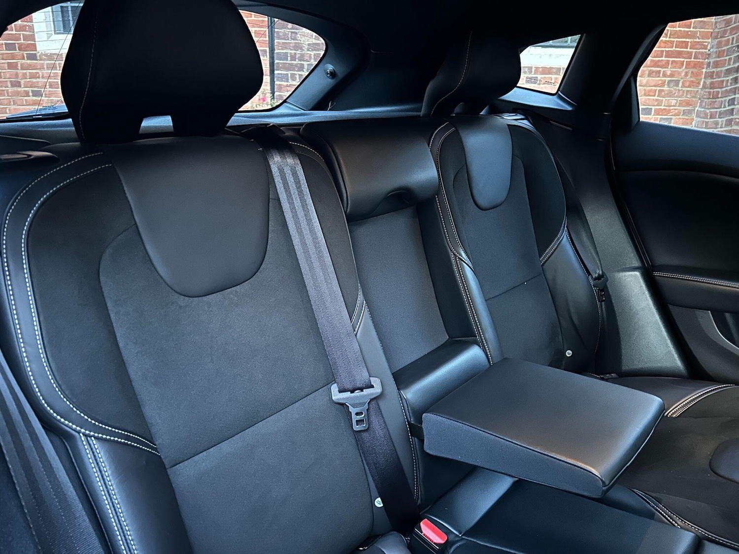 Used Volvo V40 2017 for sale - 76398824: Photo 14