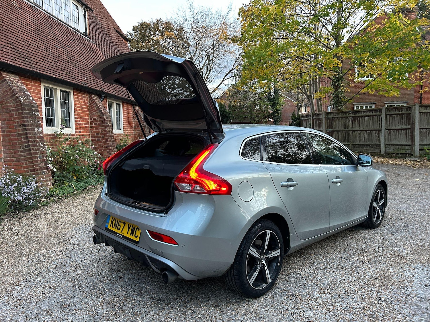 Used Volvo V40 2017 for sale - 76398824: Photo 20
