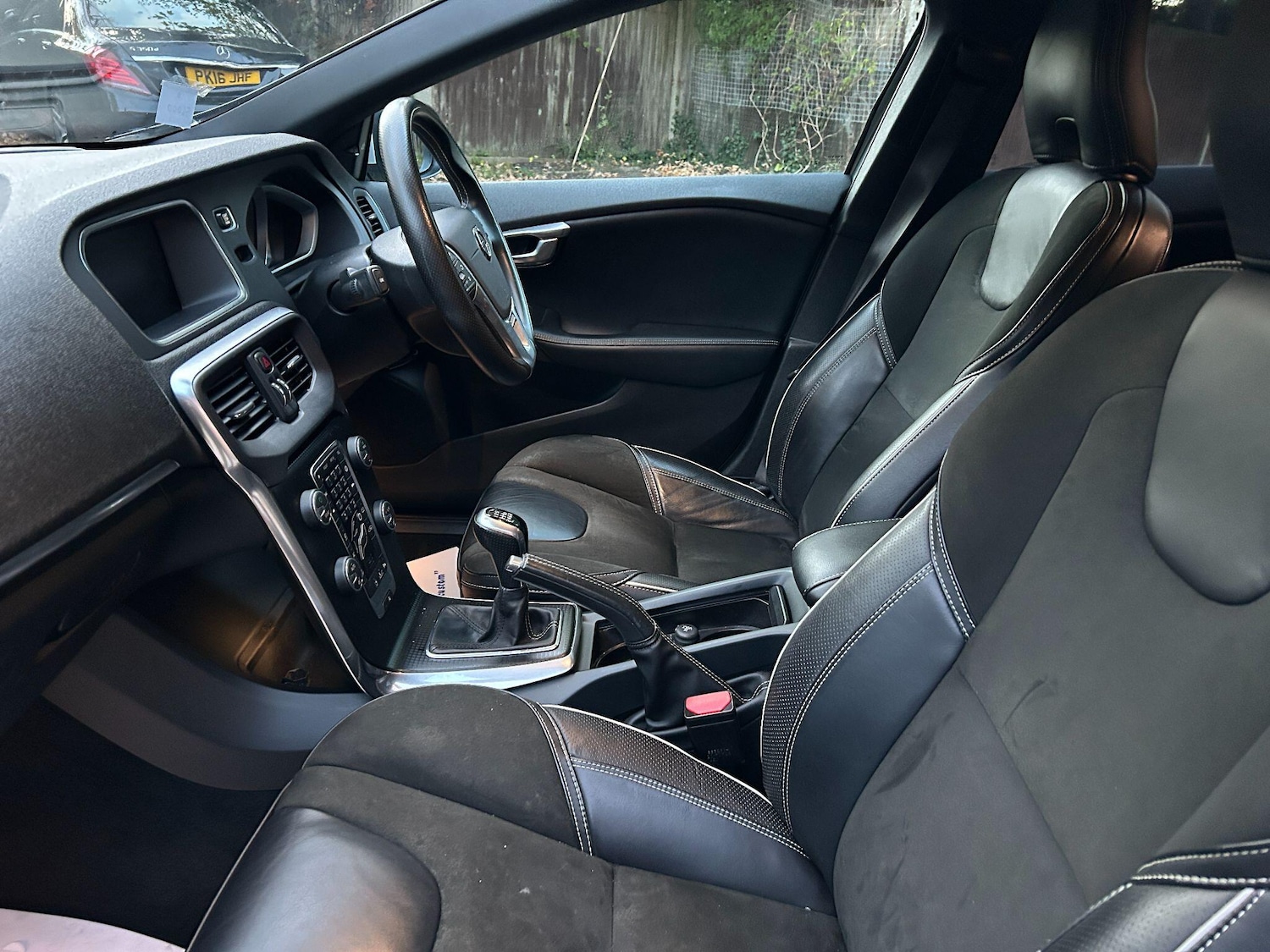 Used Volvo V40 2017 for sale - 76398824: Photo 3