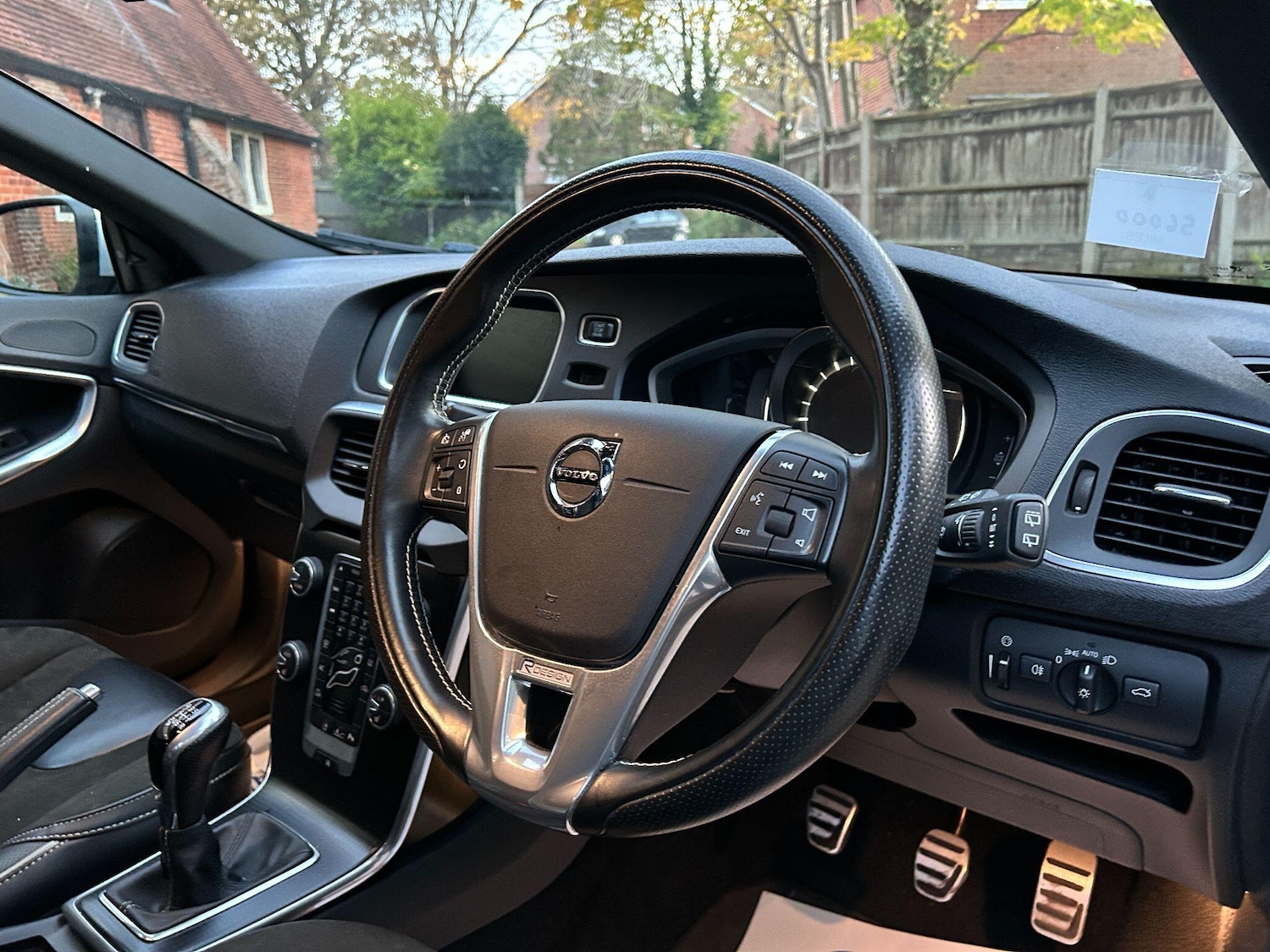 Used Volvo V40 2017 for sale - 76398824: Photo 5