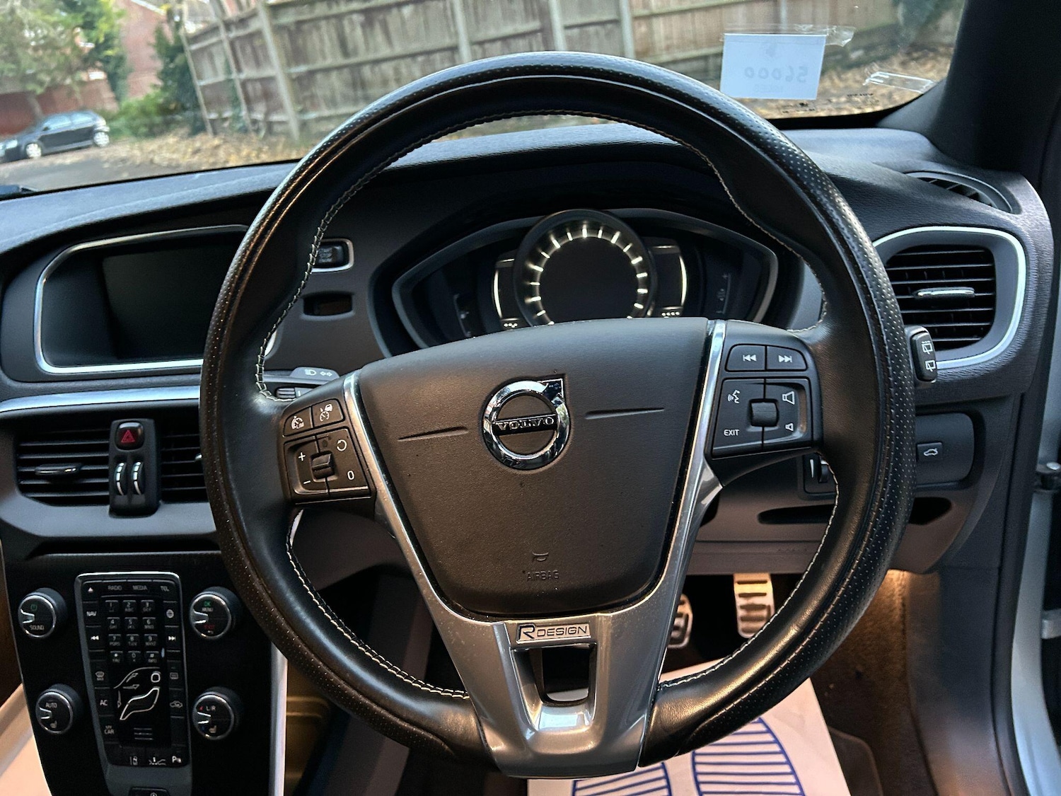 Used Volvo V40 2017 for sale - 76398824: Photo 6