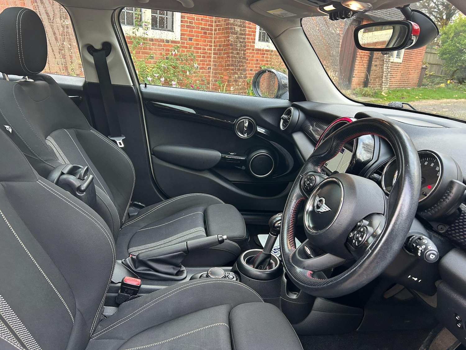 Used MINI Hatch 2015 for sale - 76550370: Photo 2