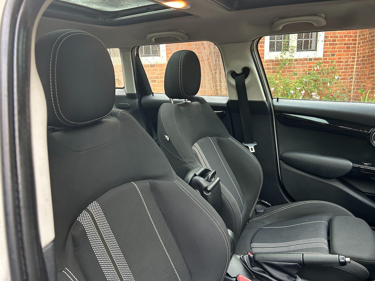 Used MINI Hatch 2015 for sale - 76550370: Photo 8