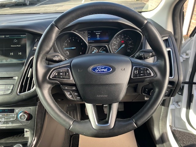 Used Ford Focus 2015 for sale - 77542564: Photo 9