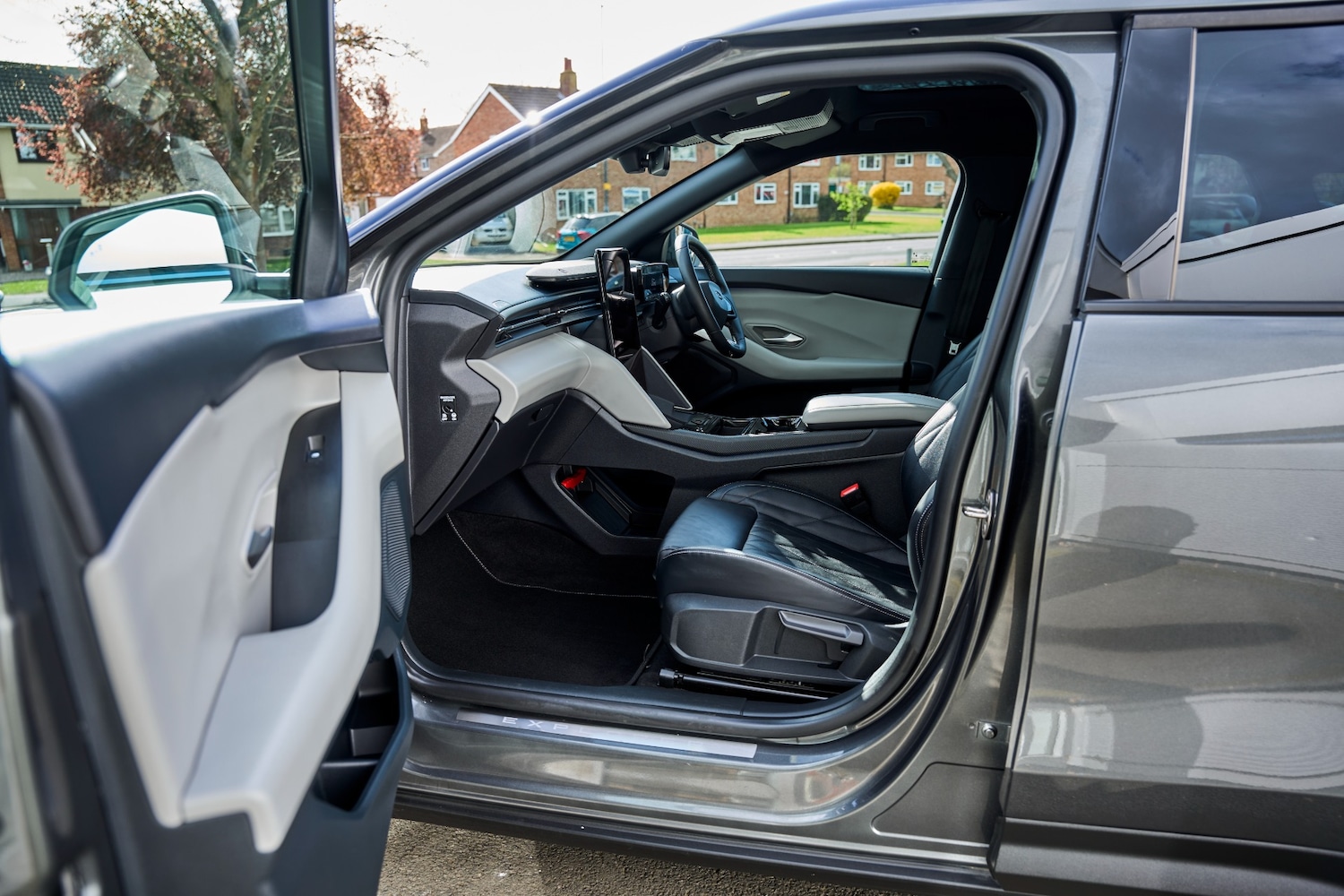 Used Ford Explorer 2024 for sale - 78053019: Photo 13