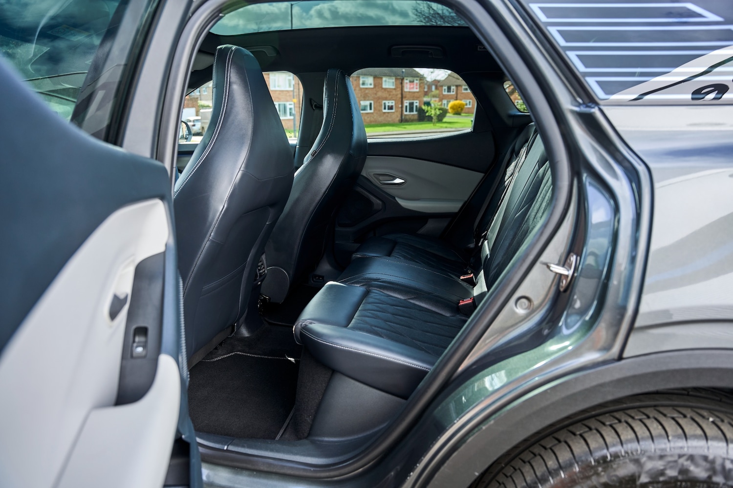 Used Ford Explorer 2024 for sale - 78053019: Photo 14