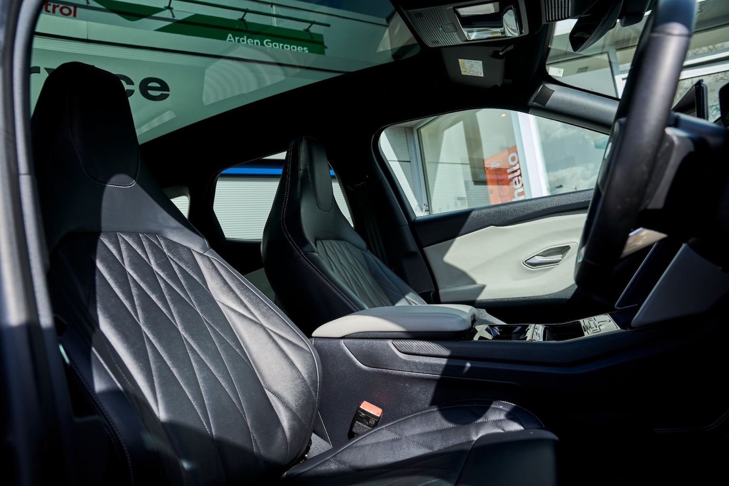 Used Ford Explorer 2024 for sale - 78053019: Photo 16