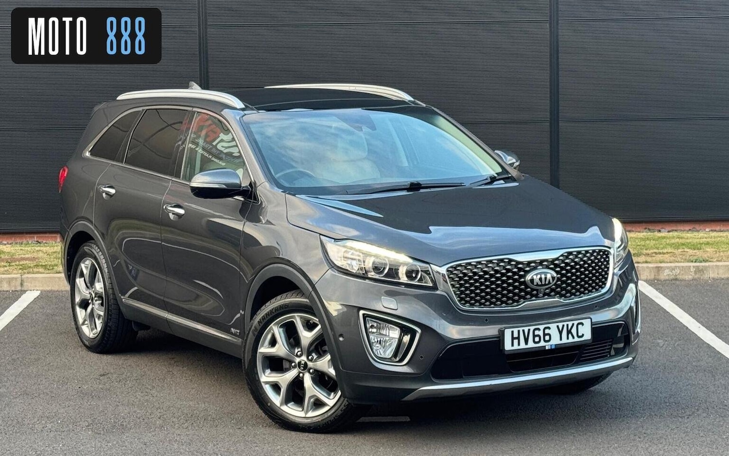 Used Kia Sorento 2016 for sale - 76618653: Photo 1