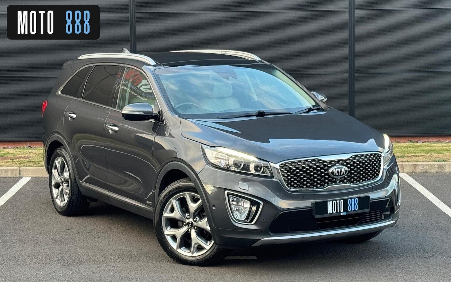 Used Kia Sorento 2016 for sale - 76618653: Photo 2