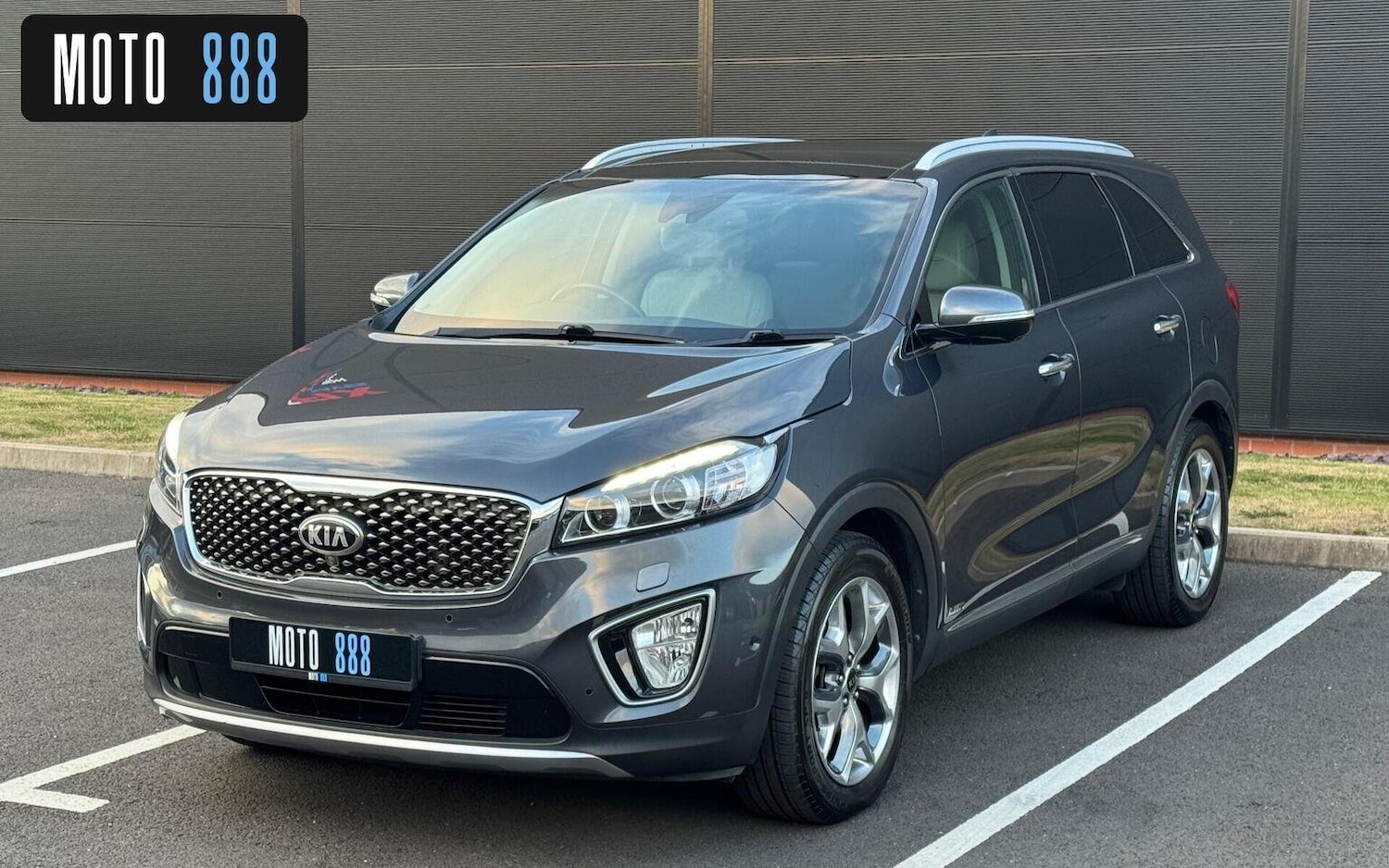 Used Kia Sorento 2016 for sale - 76618653: Photo 3