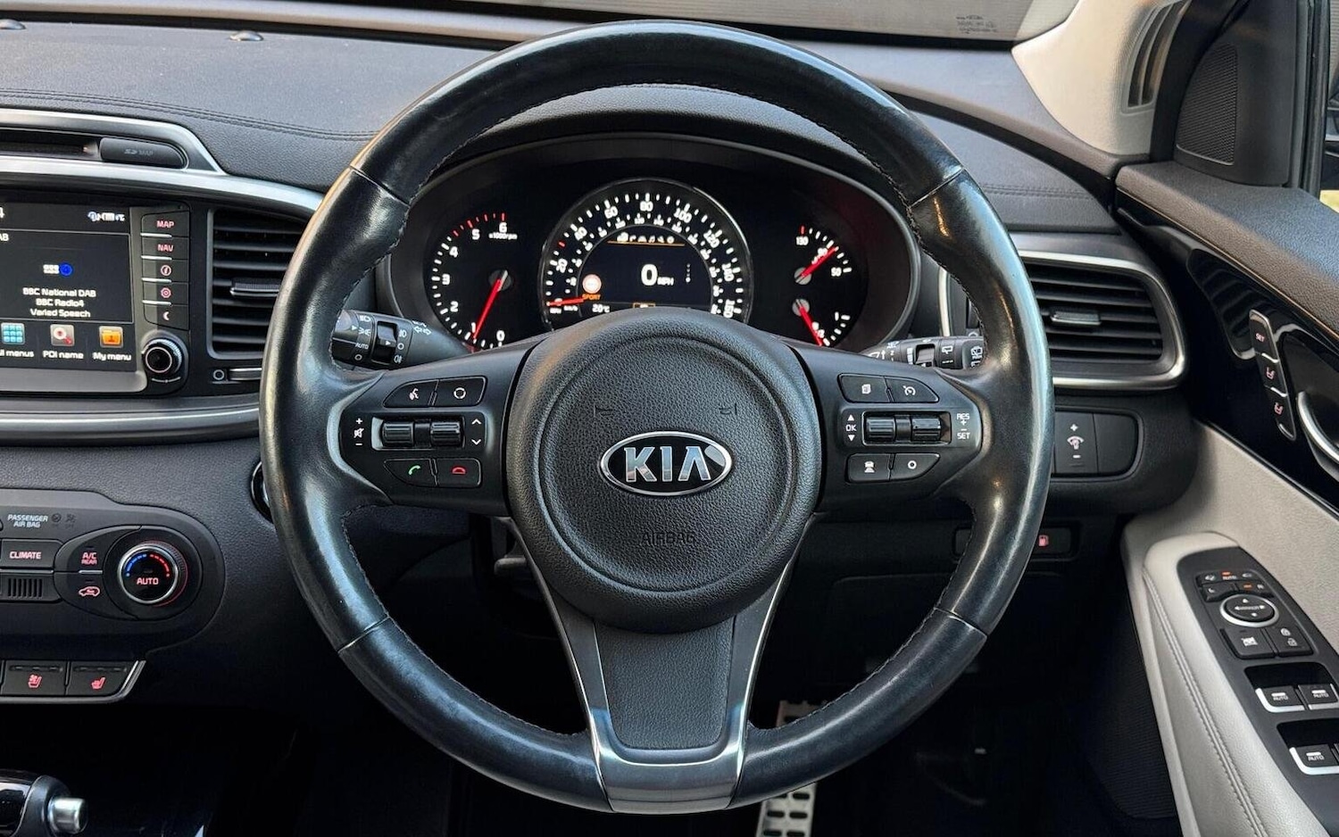 Used Kia Sorento 2016 for sale - 76618653: Photo 40