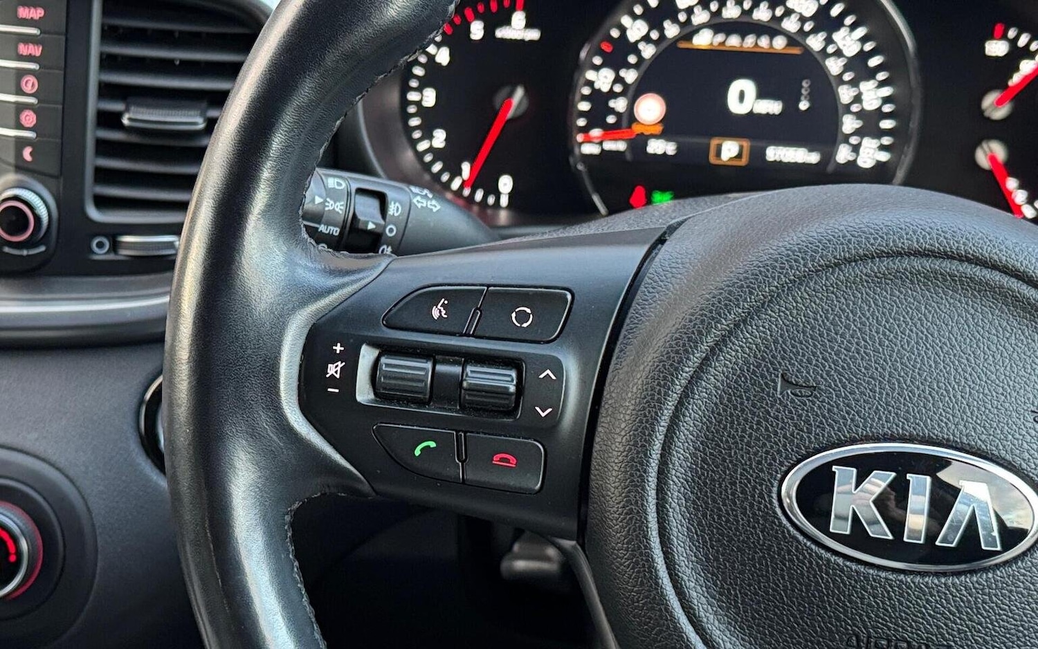 Used Kia Sorento 2016 for sale - 76618653: Photo 41