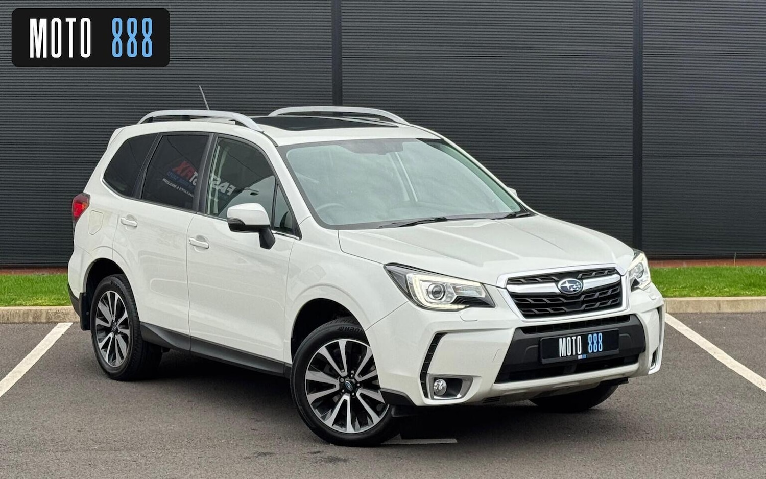 Used Subaru Forester 2016 for sale - 76618668: Photo 2