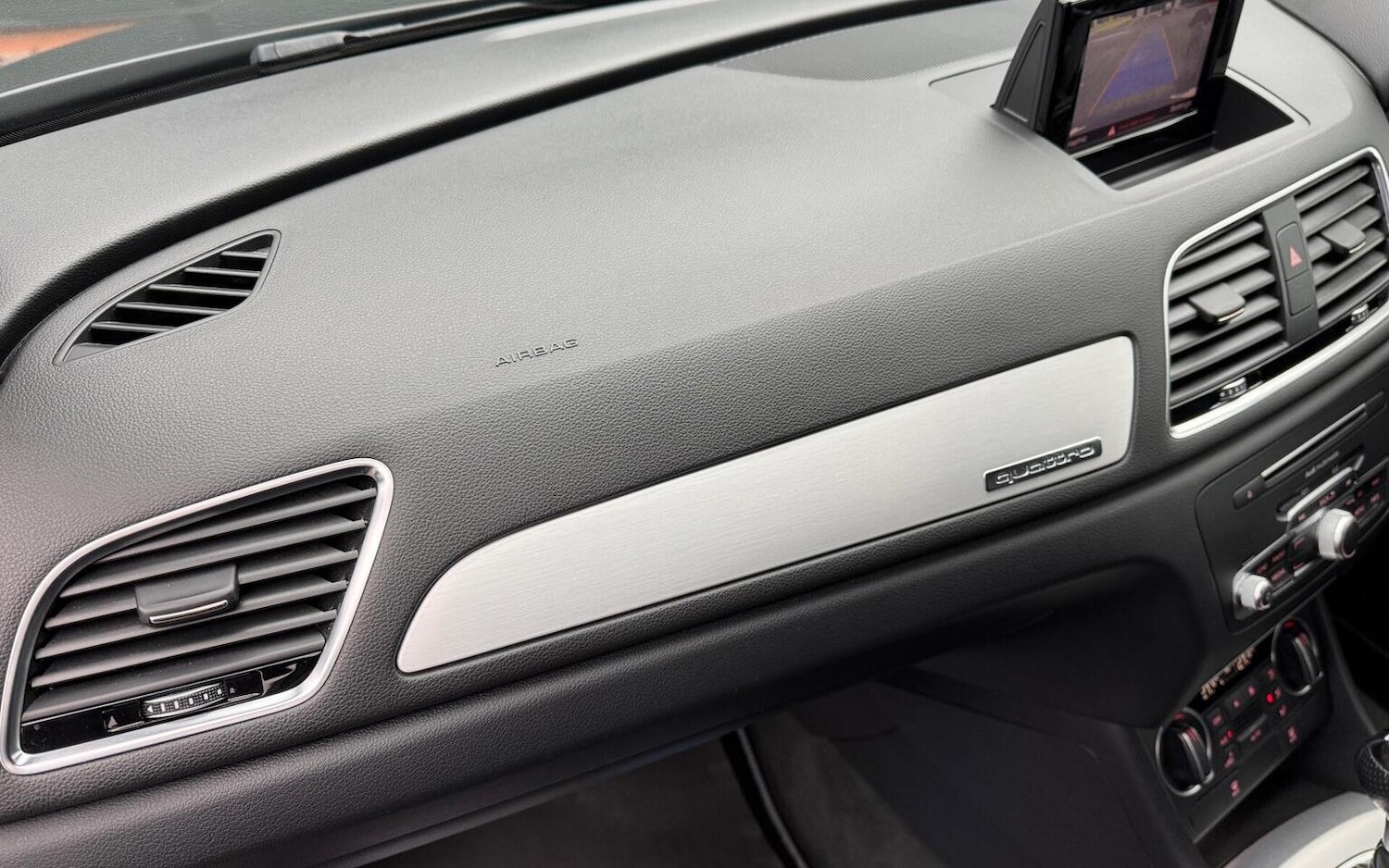 Used Audi Q3 2015 for sale - 76631490: Photo 23