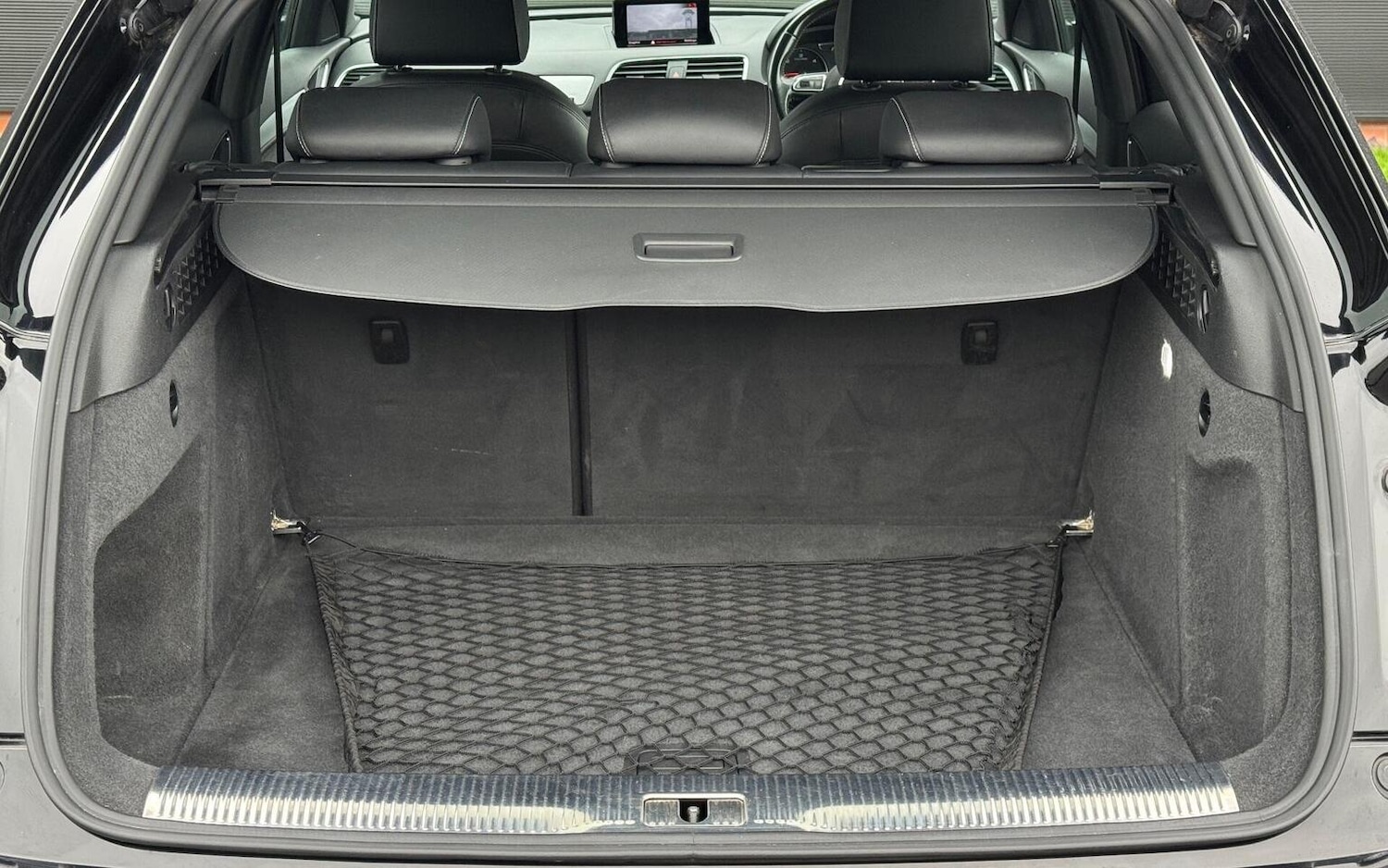 Used Audi Q3 2015 for sale - 76631490: Photo 51