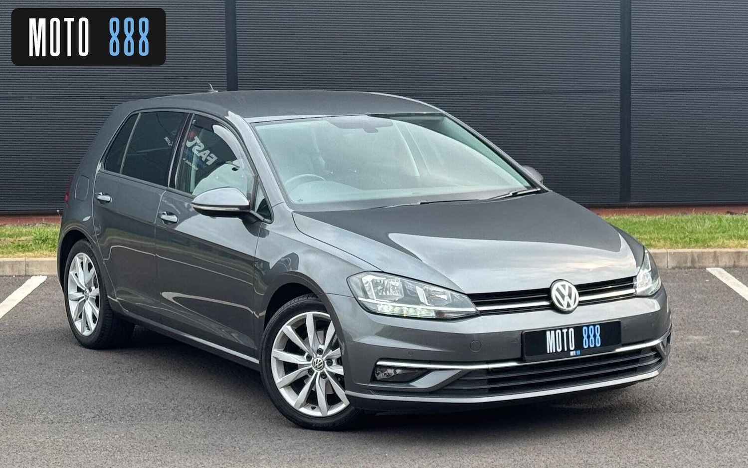 Used Volkswagen Golf 2018 for sale - 76618732: Photo 2