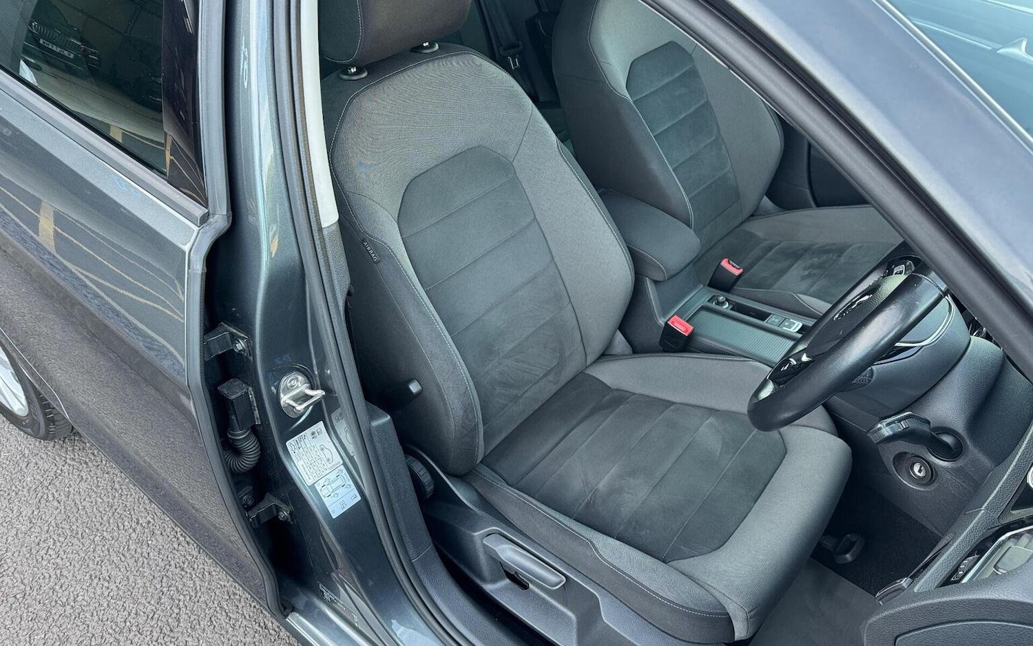 Used Volkswagen Golf 2018 for sale - 76618732: Photo 26